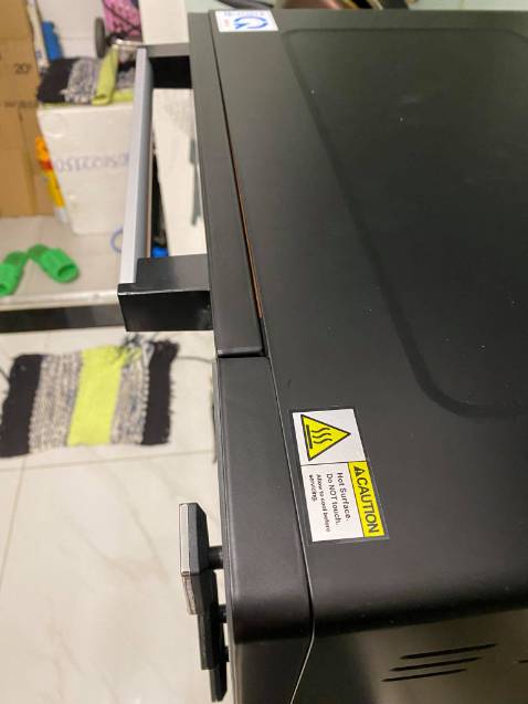 Chào Tiki,

Tình trạng sau khi tháo máy,

Lò không dùng được do cửa không thể đóng kín. Chi tiết trong hình.

Vui lòng đổi sản phẩm mới!

Cám ơn.