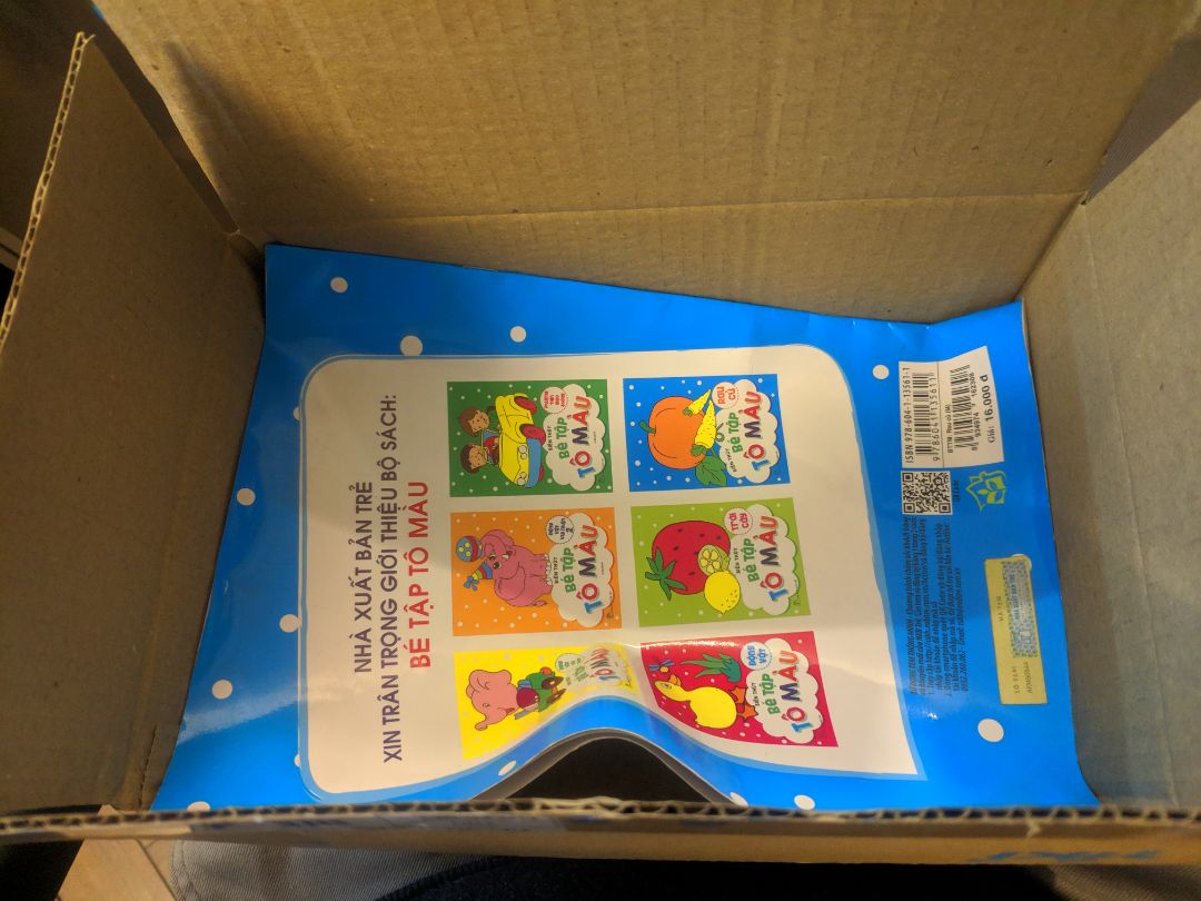 Hộp bé hơn cả sách, đơn tách miễn phí nên thế à Tiki????