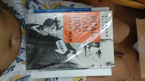 Sách có bọc nilon nên rất yên tâm nha còn giao nhanh nữa