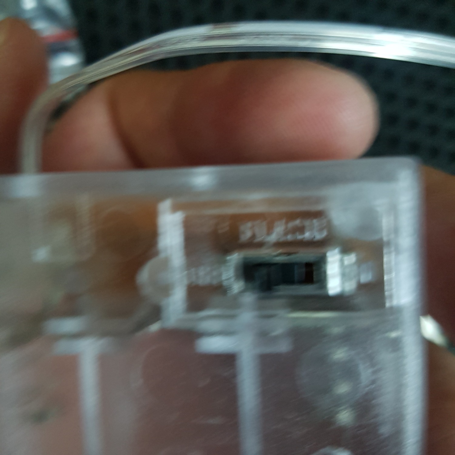 Hàng đẹp lắm, mình mua cả loại nhiều màu và vàng nắng. Cả hai đều đẹp lung linh luôn.
Rất hài lòng, cám ơn TIKI.