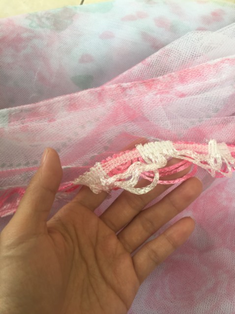 Mình chất liệu khá mỏng, nhưng nhìn chung ổn so với giá thành. Màu sắc đẹp. Cao ráo. Dễ sử dụng. Mỗi cái viền hơi sến phải tháo ra.