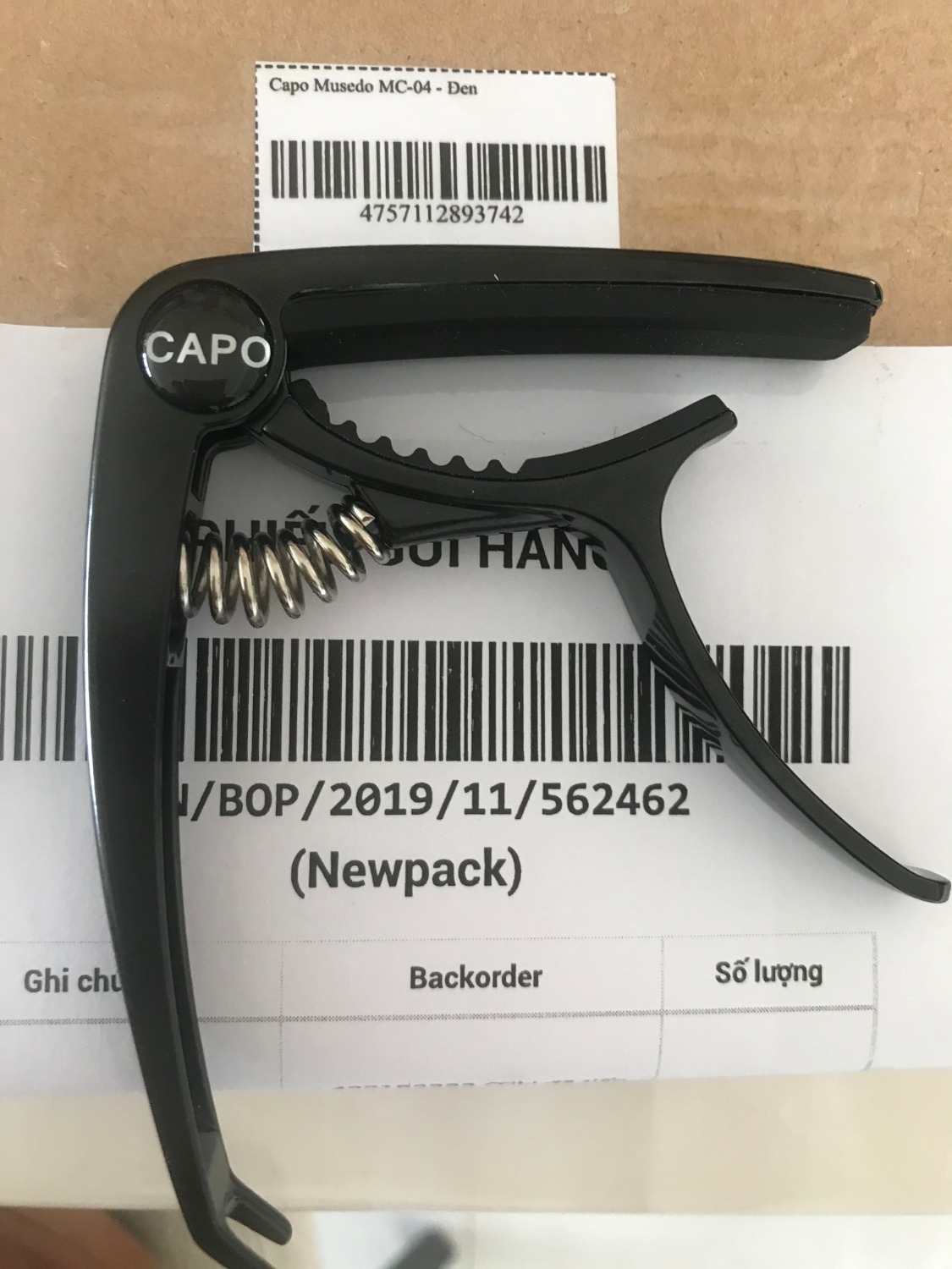 Hàng không đúng hình, không bao bì, hàng giả.
Không có logo Musedo. Mút cao su khác hoàn toàn. Tiki đảm bảo hàng chính hãng không kiểm tra những dấu hiệu đơn giản nhất vậy à?! Quá thất vọng.