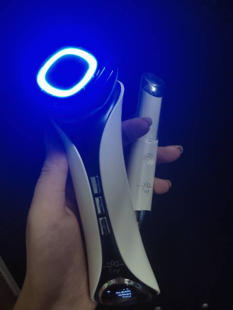 Máy đẹp dễ sử dụng, y như mô tả shop hướng dẫn nhiệt tình. Mong là máy sẽ bền