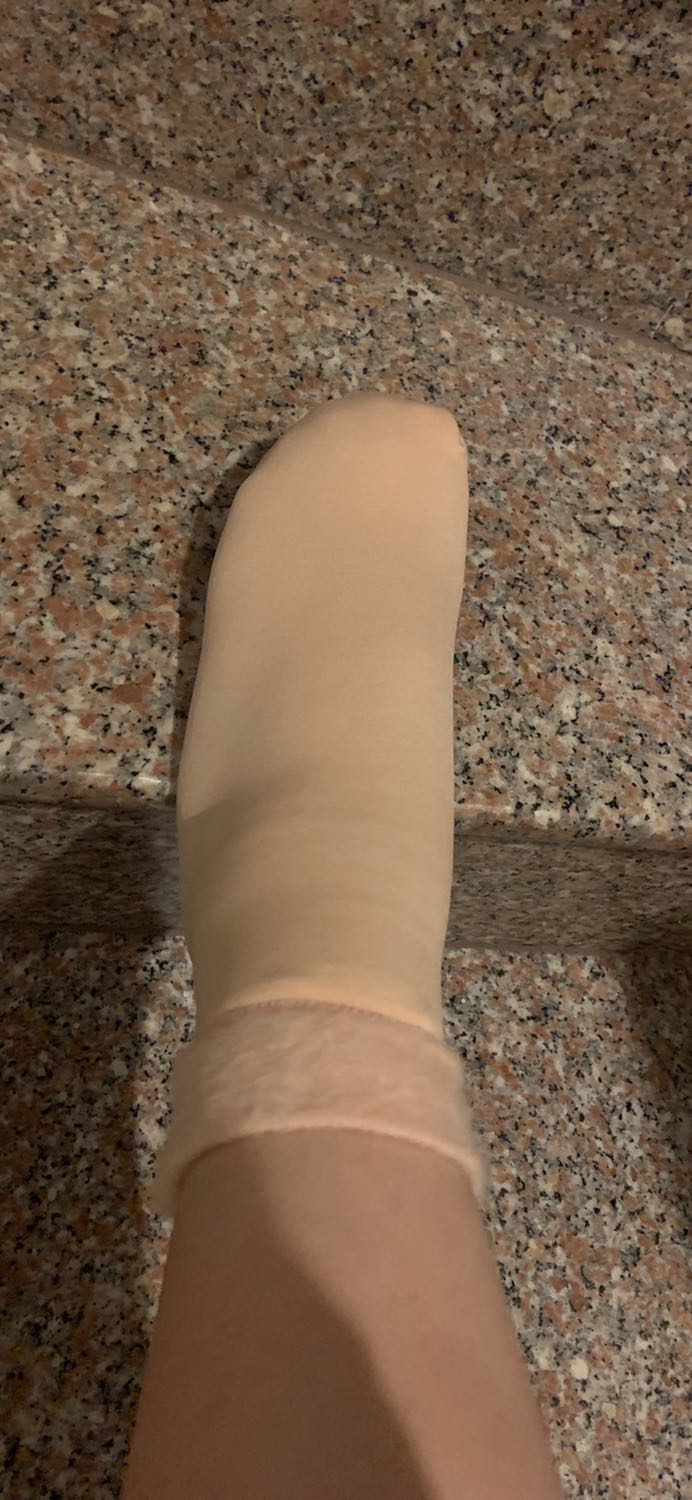 Tất đi ấm chân.