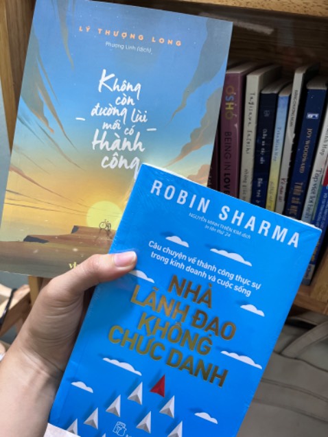 Sách còn nguyên bọc kiếng, mới toanh, giấy mịn đẹp.
Nội dung truyền cảm hứng, vẫn là đánh thức giá trị và tiềm năng vô hạn bên trong bạn.