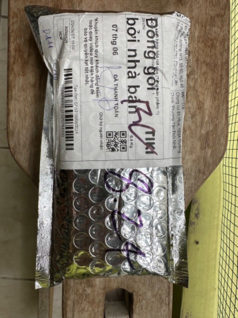 Hàng đúng như mô tả, shop đóng gói cẩn thận, ther bảo hành và kèm phụ kiện tháo lắp. Sẽ ủng hộ shop lần sau.