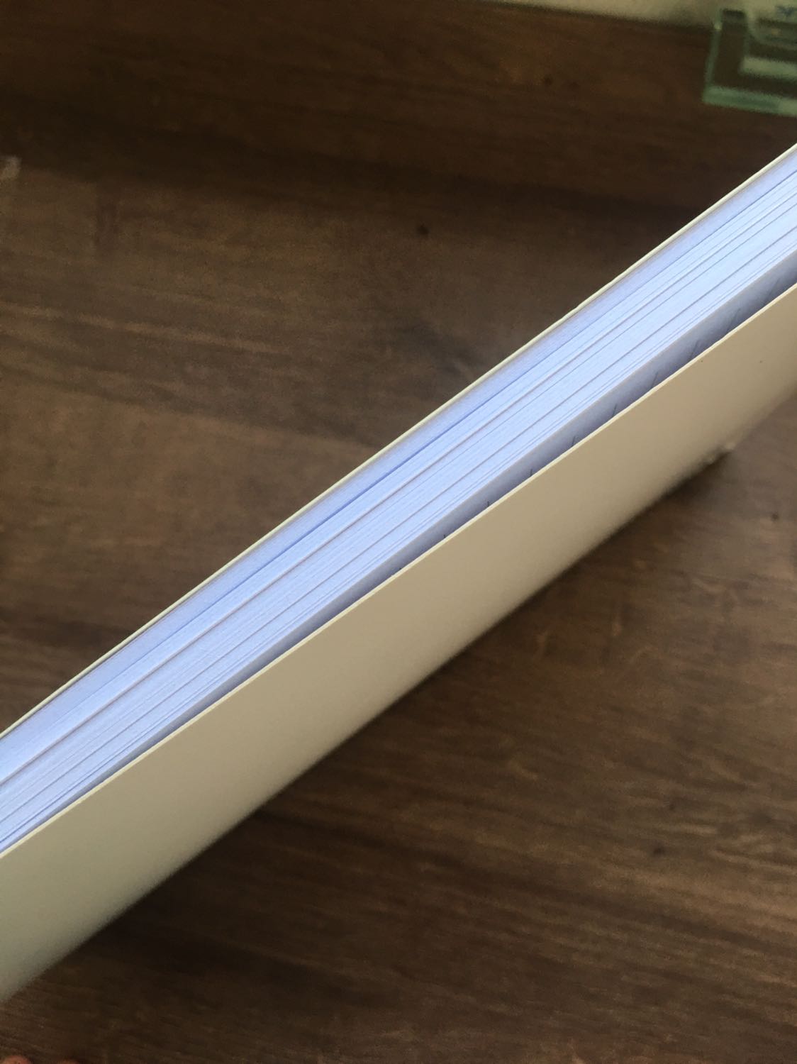 Giao đúng tgian dự kiến, sổ rất ok, giấy viết không bị lem, dày