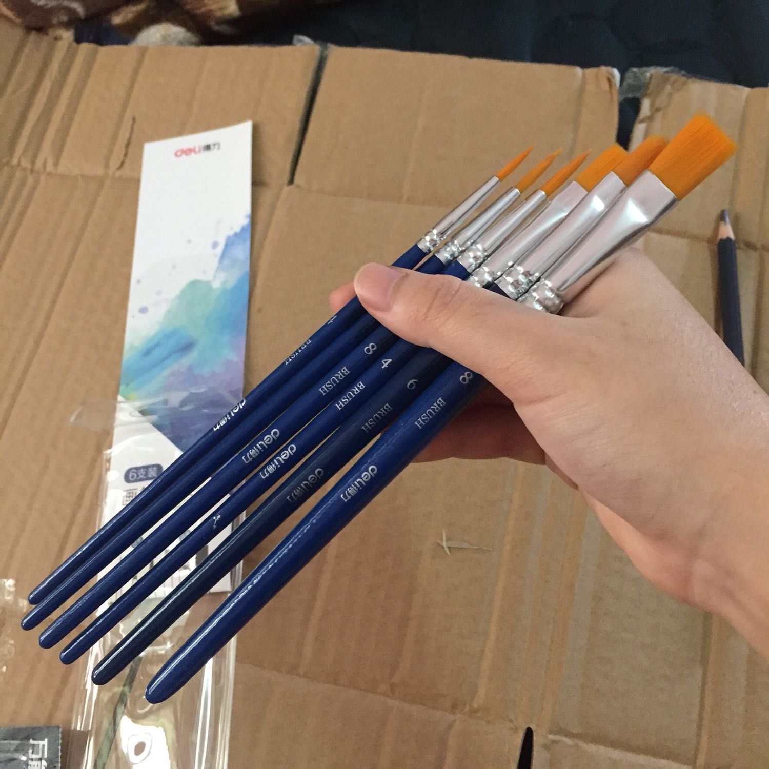 Đối với một người đang tập vẽ mà nước như mình thì khá ổn. Cọ không quá chất lượng, nhưng dùng được, giá rẻ, phù hợp với học sinh. Đối với một người đang tập vẽ mà nước như mình thì khá ổn. Cọ không quá chất lượng, nhưng dùng được, giá rẻ, phù hợp với học sinh.