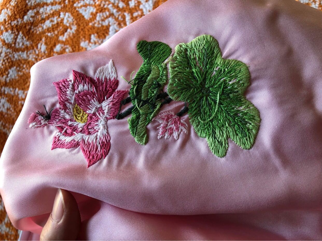 Hàng chất lượng, phù hợp làm quà tặng cao cấp. 
Nhà bán hàng và Tiki đóng gói rất chuẩn. 
Vote nhà bán hàng 5*