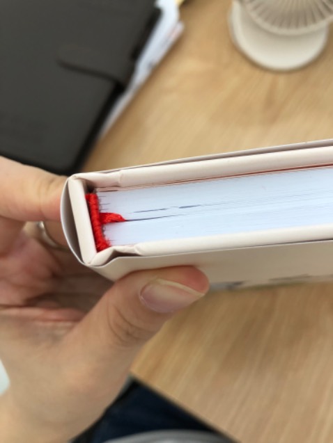 Sách đẹp. Nội dung hay , giao đúng hẹn, điểm trừ ở chổ gốc sách