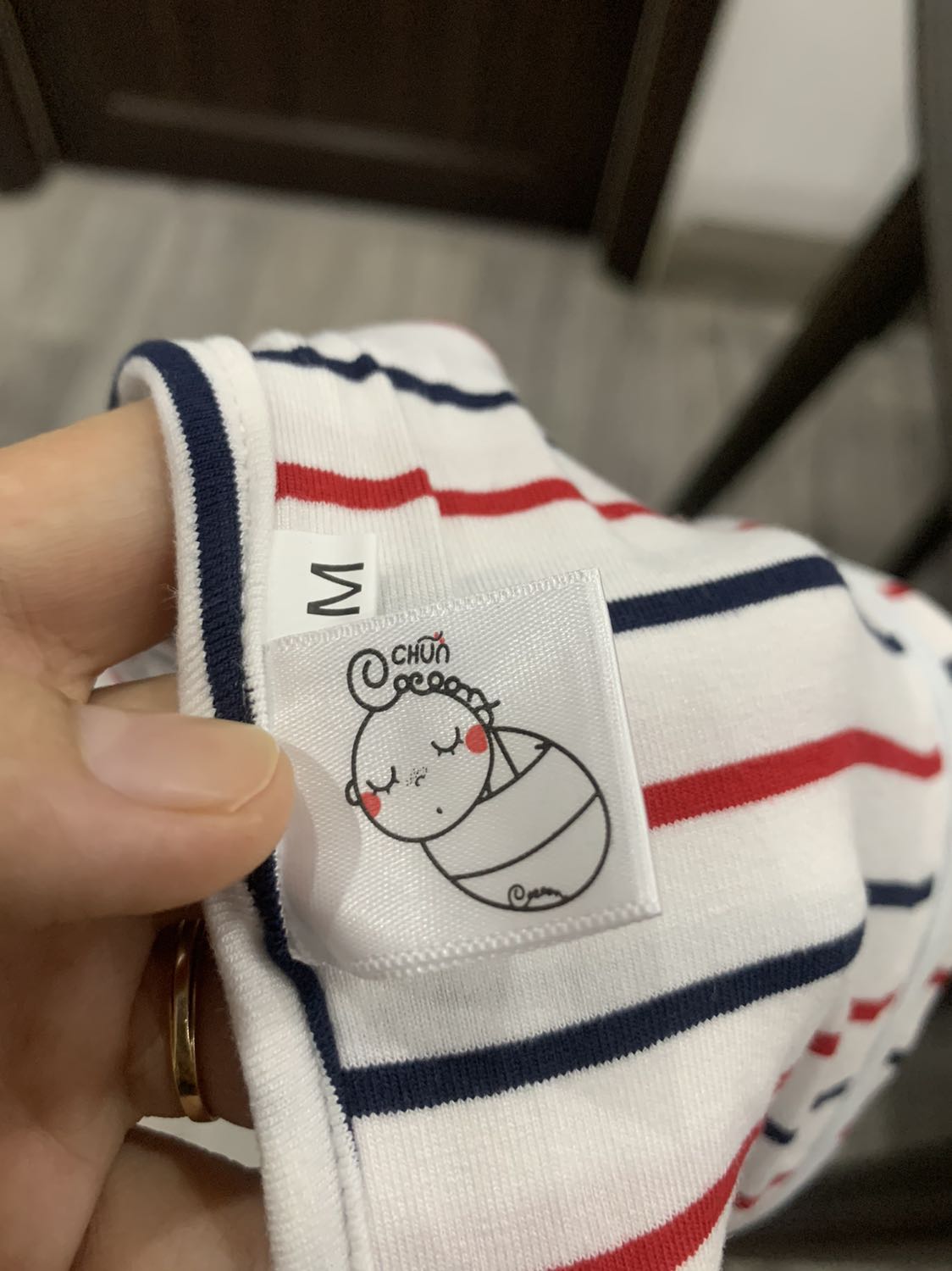 Mua lần 2. Shop vẫn nhiệt tình như mọi lần. Mình được shop ưu ái giảm giá. 
Đáng mua mn nhé. Vải rất mát. Giấc 3 mình chỉ cần quạt bé vẫn ngủ ngon lành. 

Cảm ơn shop nhé nhé.