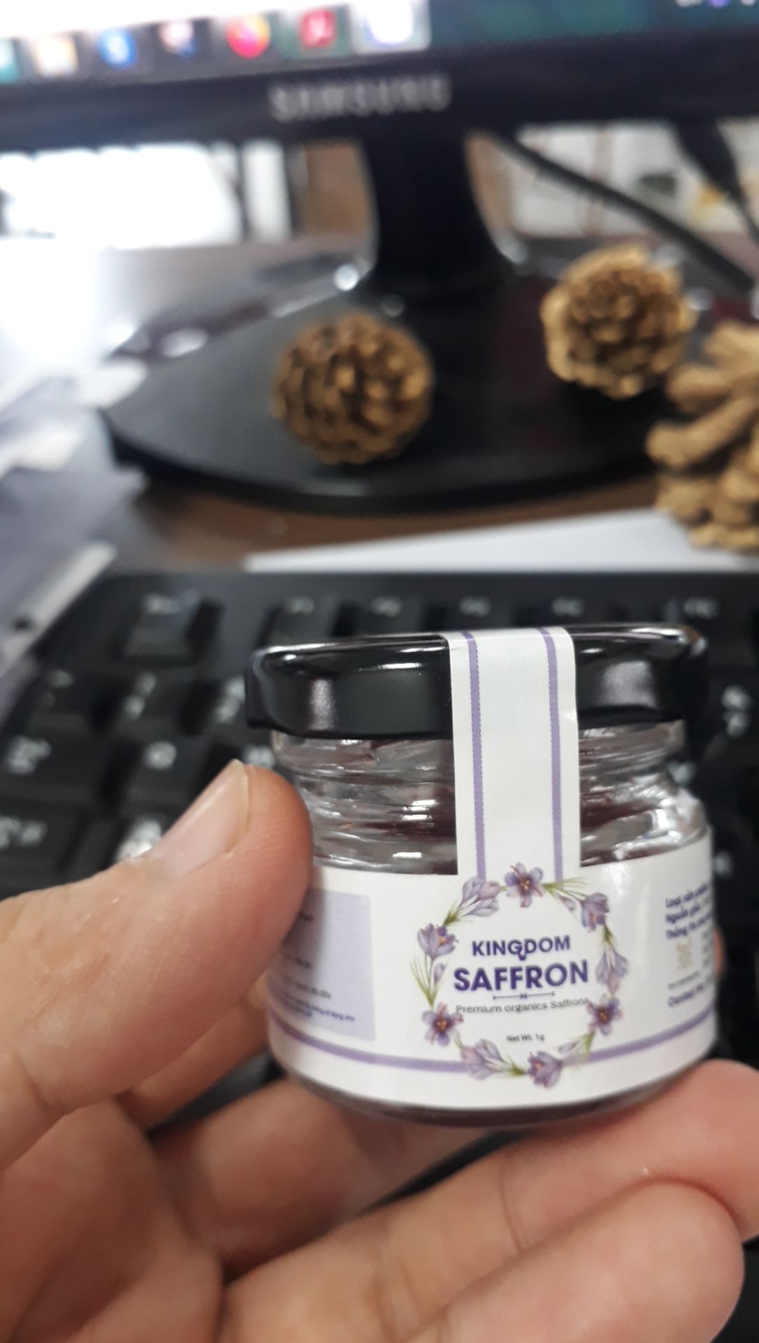 Đóng gói rất cẩn thận. Nhìn đẹp. Hộp niêm phong 1 mặt còn 1 mặt ko niêm phong nên mình mở hộp vẫn còn niêm phong ?. Chưa uống nên ko biết có hiệu quả ko. Tạm hài hòng.