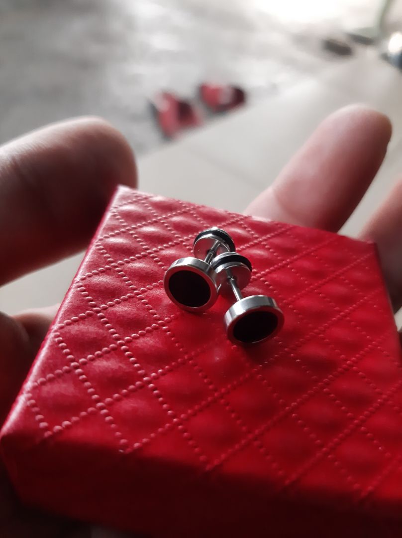 nhỏ gọn, thanh nhả, chốt chắc chắn.
tốt nhỏ gọn, thanh nhả, chốt chắc chắn.
tốt