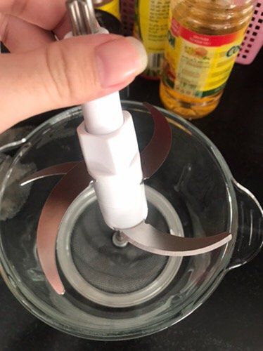 Đầu tiên mình nói về cách phục vụ của shop này, 2 từ là tuyệt vời rất chuyên nghiệp, chủ shop nói Tiếng Anh rất giỏi mình rất ngạc nhiên. Shop rất chuyên nghiệp.
Sản phẩm giao nhanh, đóng gói chắc chắn, màu rất đẹp nha, xay tốt, thiết kế trang nhã...nói chung đẹp 10 điểm nà....mọi người ủng hộ shop nha, anh chủ rất đẹp zai...hihi