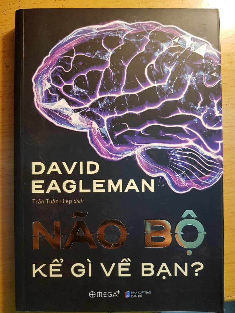Mình nhận quyển này bị rách chút, chắc do vận chuyển. Nhưng lần trước mua quyển Não bộ kể gì về bạn, đọc mấy hôm bị bong chỉ ở giữa. Hy vọng những lần sau chất lượng sẽ tốt hơn. Cảm ơn Tiki!