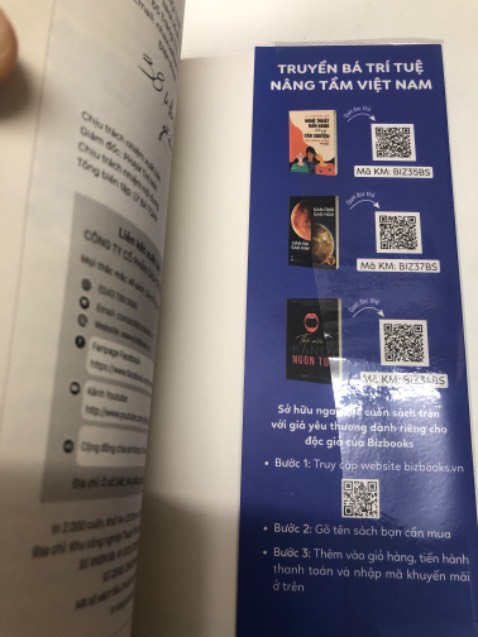 Nội dung sách không bàn luận. Chất lượng bọc sách giảm, bọc sách không cẩn thận