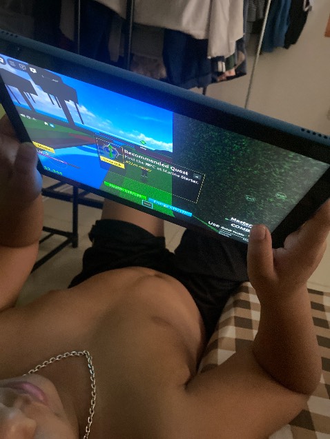 Máy ok . Chơi game. Xem YouTube. V.v.... Máy ok . Chơi game. Xem YouTube. V.v....