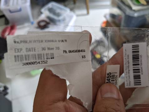 Lúc đầu thấy có cái tem để hết hạn ngày 30/11/2020 có hơi lo mà đem đi sử dụng bình thường. Không cần kích hoạt gì, lắp vào là có mạng, điện thoại tự động điền thông tin trong setting luôn. Mình dùng Pixel 3.