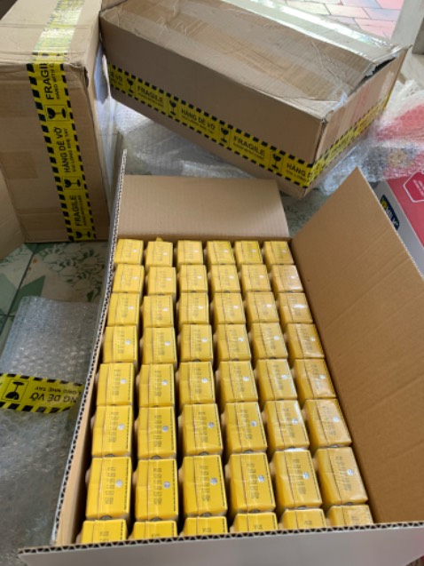 Sữa ngon vị trái dâu và chuối bằng trái cây tươi bé rất thích. Shop đóng gói cẩn thận, date tháng 6