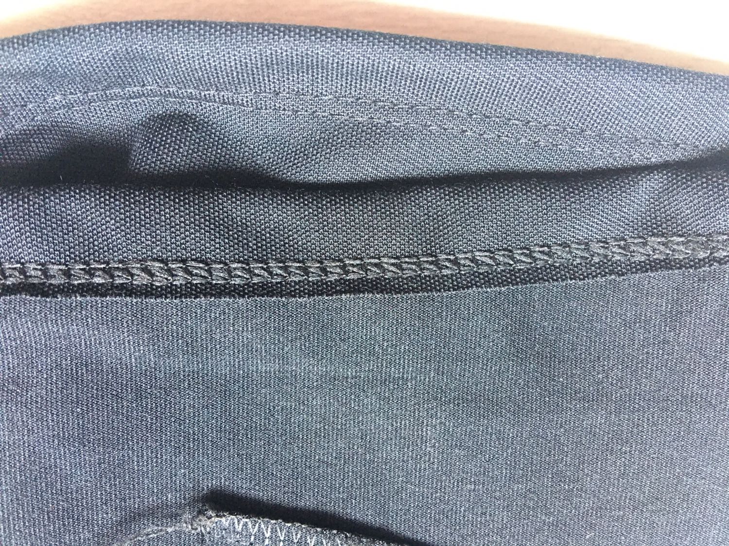 San phẩm rất tệ mình đặt size 4xl mà giao quan co tí xíu ah, ko co nhan mắc gì hết trên.. quan như của mấy bé gái nhỏ , mình mặc 1 chân cũng ko lọt nữa chứ đừng nói 2 chân..
Tôi ko hài lòng với sản phẩm, toi muốn trả lại. Đề nghị Tiki thu hồi lại sân phẩm và hoàn tiền lại cho tôi. Và mong Tiki nên chú ý hơn trong việc giao bán sản phẩm cho khách hàng. Đừng làm mất lòng tin của khách hàng bay lâu nay