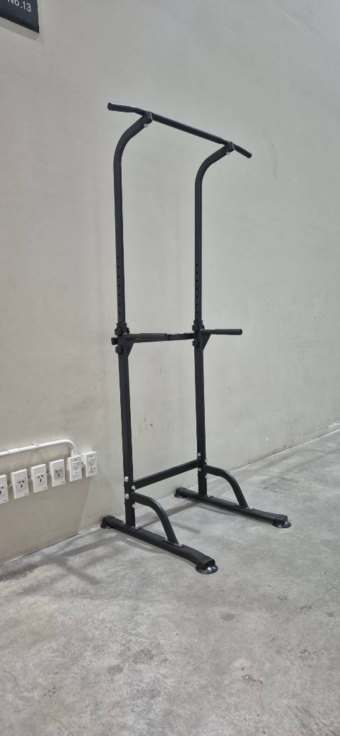 lắp ráp dễ dàng theo hướng dẫn. chắc chắn, người dùng nặng khoảng 95kg có thể pull up tốt. tuy nhiên ko đủ chắc để thực hiện muscle up. sản phẩm tốt trong tầm giá