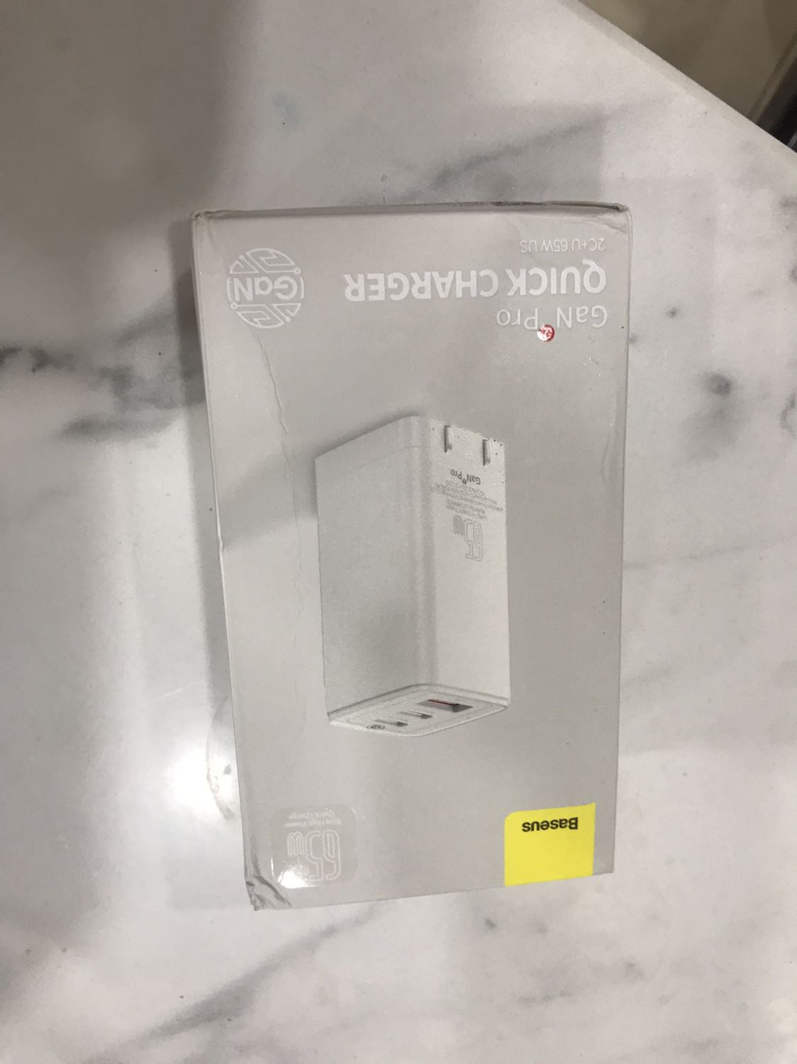 Mình nhận hàng được 1 ngày nên chưa thể review về chất lượng sản phẩm. Hiện tại, có thể kết nối không bị lỗi. tuy nhiên hộp đựng cục sạc bị móp méo