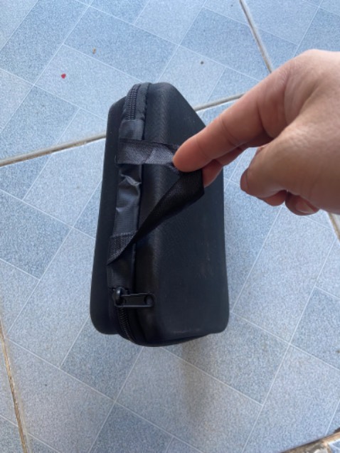 Giao hang nhanh, Chất lượng cho người tập bay, hàng này mua pin rời ở đâu? Thấy có tặng 3 cục pin mà trong thùng hàng không có kèm theo.
Chỉ có 1 cục pin theo máy nếu hư pin xem như bỏ luôn