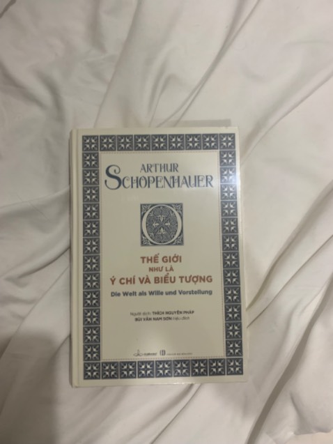 Mình bắt đầu tìm hiểu và đọc Triết học độ 3 tháng, tìm thấy cuốn này trong lúc tờ mờ sáng và quyết định thêm vào giỏ hàng. Đọc tựa đề thấy say ca từ và lý thuyết. Nên đọc , sách đẹp, thơmmmmm.