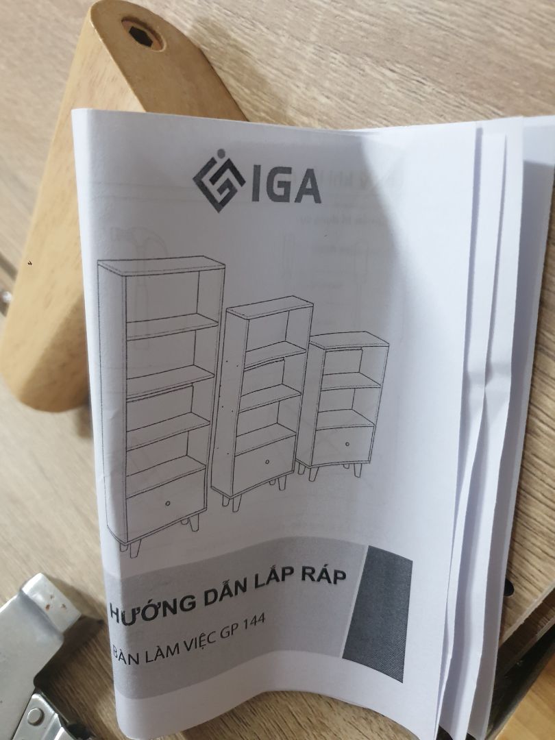 Chất lượng tốt, có hướng dẫn lắp ráp dễ làm. Riêng ngăn kéo cần cải tiến hơn