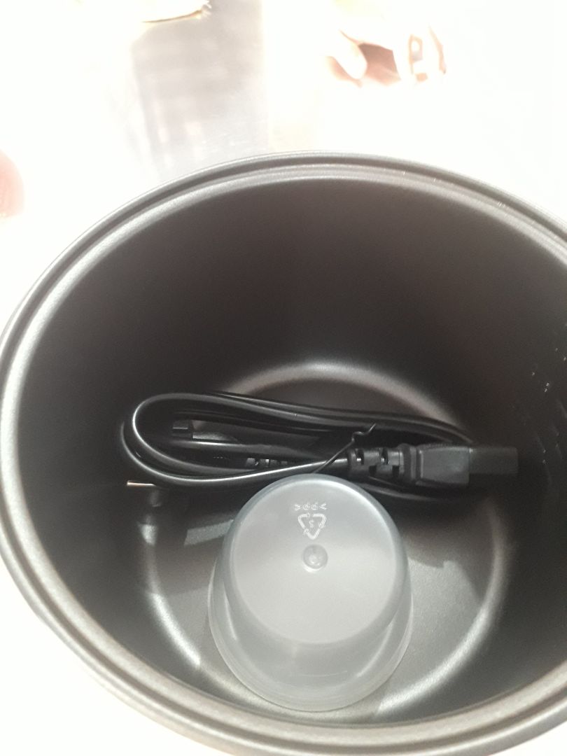 shop giao hàng nhanh,
nồi cơm điện đep
giao đúng y hình 
sẽ ủng hộ shop lần sau.