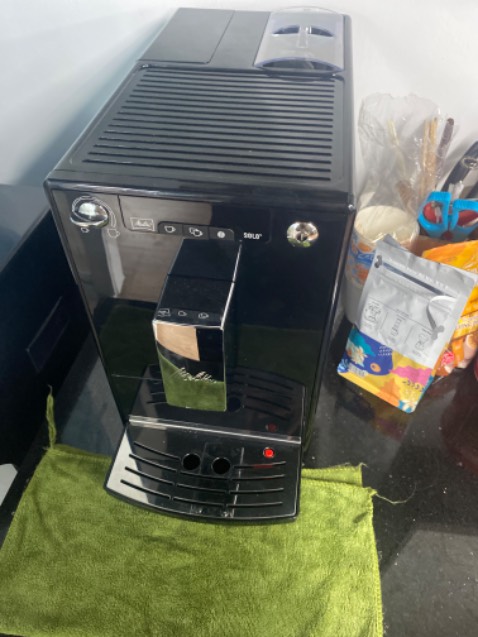 Máy pha cf tự động nên khá tiện. Mua đc giá tốt. Shop hỗ trợ giao hàng rất nhanh. Sang xịn mịn