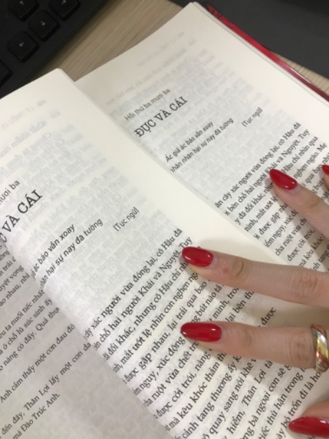 cốt truyện khá ok, nhưng sách in lỗi nhiều, lặp lại chương, lỗi đánh máy cũng có,