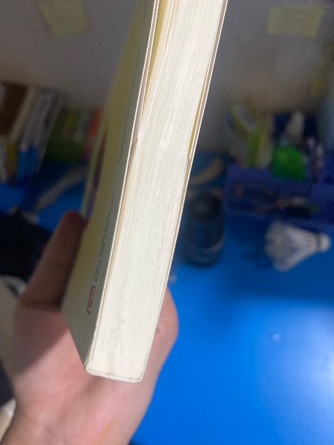 sản phẩm bọc khá sơ sài sách mới mà đã nhăn như vầy đây là trải nghiệm tệ với một người yêu sách như mình