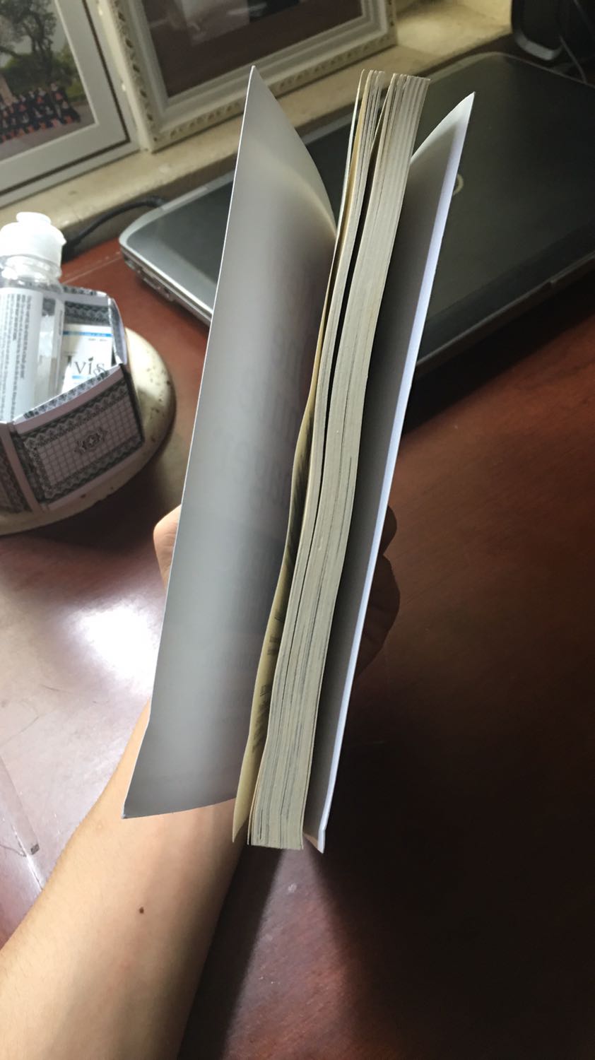 sách cũ xuất bản từ năm 2019, mua về bìa cong, gấp khúc, chất lượng khá tệ!!