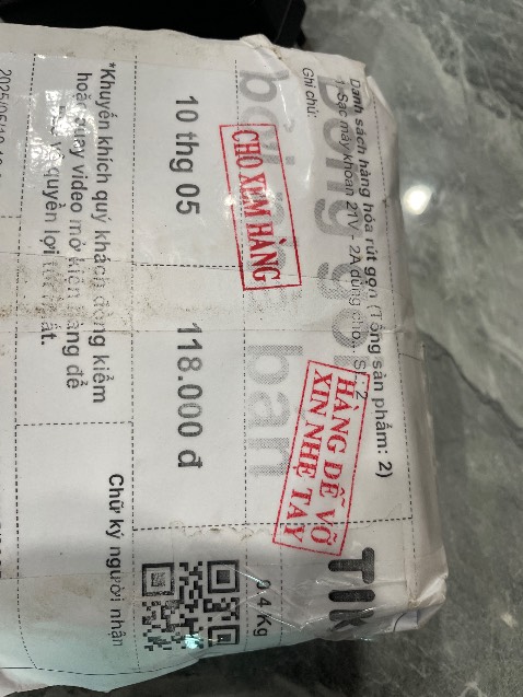 Tôi mua 2 cái đã thanh toán 118k ( khi giao hàng Tôi ở xa không kiểm tra được)
Bên ngoài Ghi tổng sp là 2 nhưng bên trong chỉ có 1 cái 
Nếu nhầm lẫn đề nghị shop gửi thêm đủ cho tôi