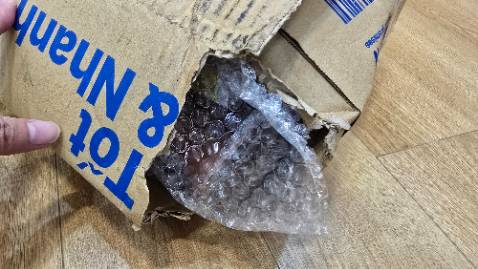 Sách rất ok
Đóng gói và vận chuyển rất không ổn