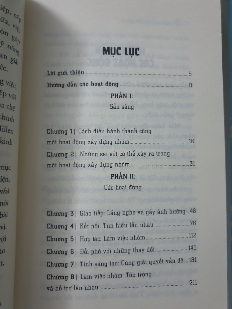 Trang giấy khá mỏng, bookcare bọc cẩn thận, đóng gói khá ẩu, giao hàng nhanh.