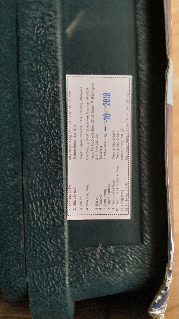 Mình đã nhận hàng được hơn tuần, có đánh giá như sau:
- Sản phẩm chính hãng (đã check bảo hành)
- Sau khi dùng thử thì thấy máy chắc chắn, máy khoẻ mình chưa thử mũi khoan sắt, nhưng mũi khoan bê tông hơi kém, mà mình cũng ko đặt hy vọng vào tool đi kèm, nếu ai muốn dùng nhiều khoan bê tông nên sắm bộ mũi khoan bê tông chuyên dụng.
- Nói chung là là hàng chất lượng, tool đi kèm bình thường, đc cái tiện ích với nhiều loại chi tiết. Độ bền còn phải xem tgian dài mới biết đc