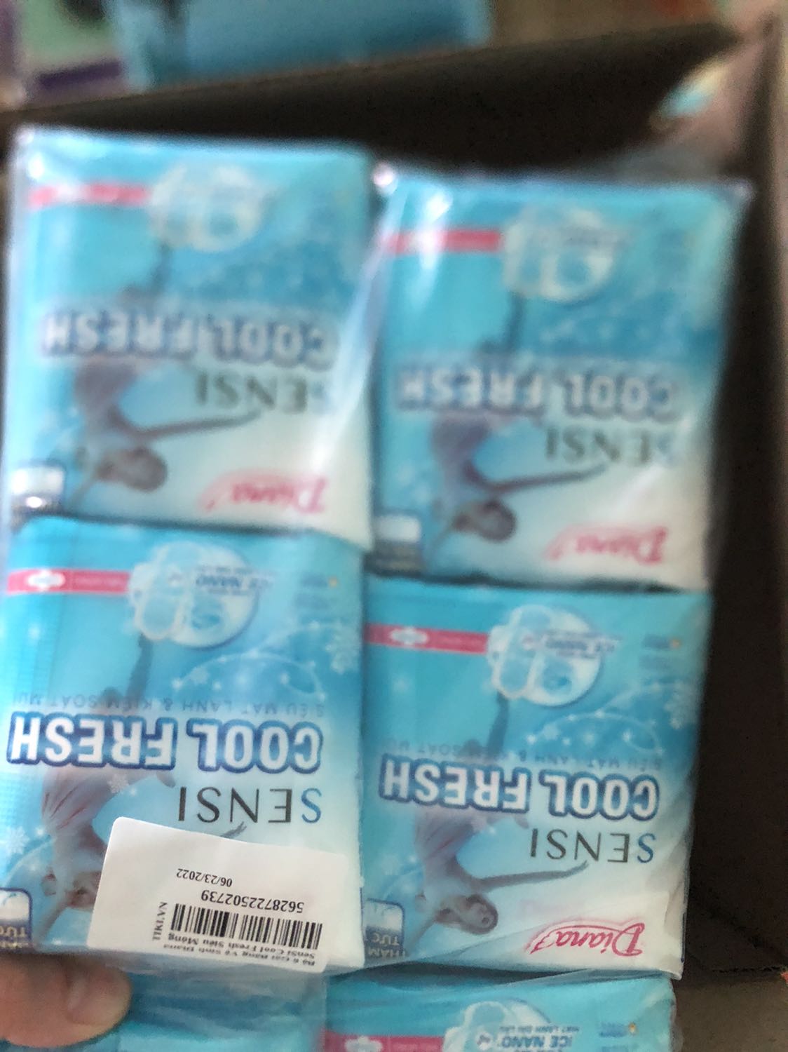 Giao hàng nhanh. Đóng gói đẹp, quà xinh lắm nhé mn