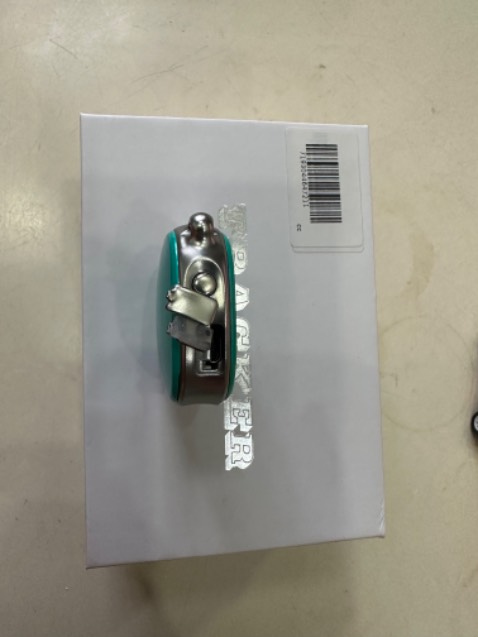 Nắp sim bị rời ra ngay từ lúc mở hàng Nắp sim bị rời ra ngay từ lúc mở hàng