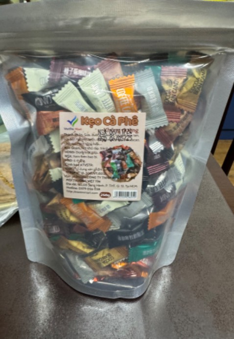 Cùng nhà bán với sữa và chè bưởi và giao thiếu mặt hàng bột mình đã viết đánh giá, hài lòng kẹo này nhưng vẫn không hài lòng v/v không trả loi đoạn chat giao thiếu hàng