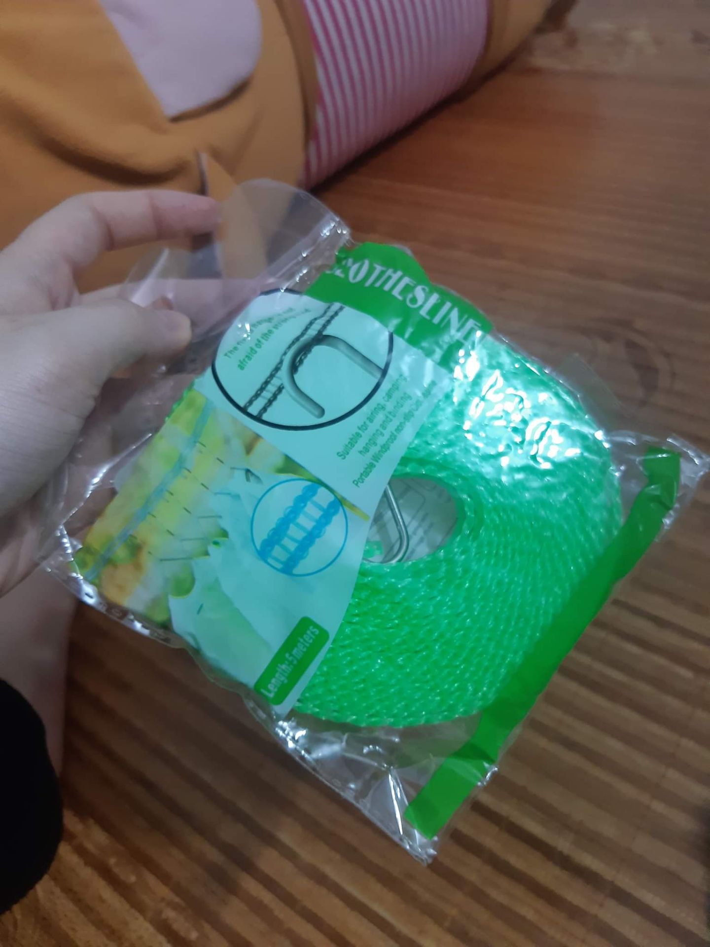 Shop *** đảo, làm ăn vớ vẩn. Đặt đèn ngủ lại giao cuộn dây như thế này???? Ai có ý định mua thì đừng mua kẻo bị ***