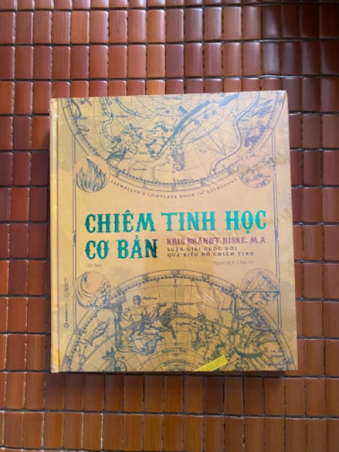 Nội dung sách dễ hiểu, chi tiết với người mới bắt đầu tìm hiểu về cung hoàng đạo. Tiki giao hàng nhanh, đóng gói cẩn thận, mình ở Hà Nội 7h30 sáng đặt mà 15h15 cùng ngày đã nhận được rồi.