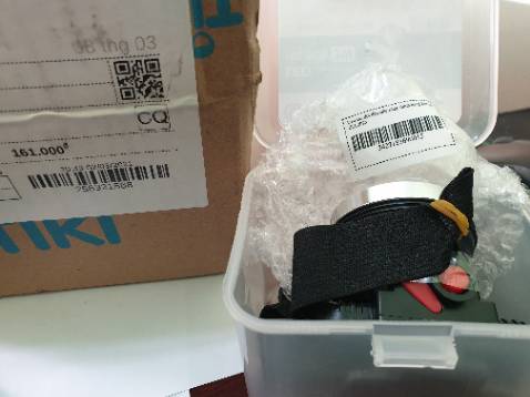 Hết dây rồi hay sao vậy shop? Chẳng lẻ khuyến mãi khách hàng mấy sợi dây thun?