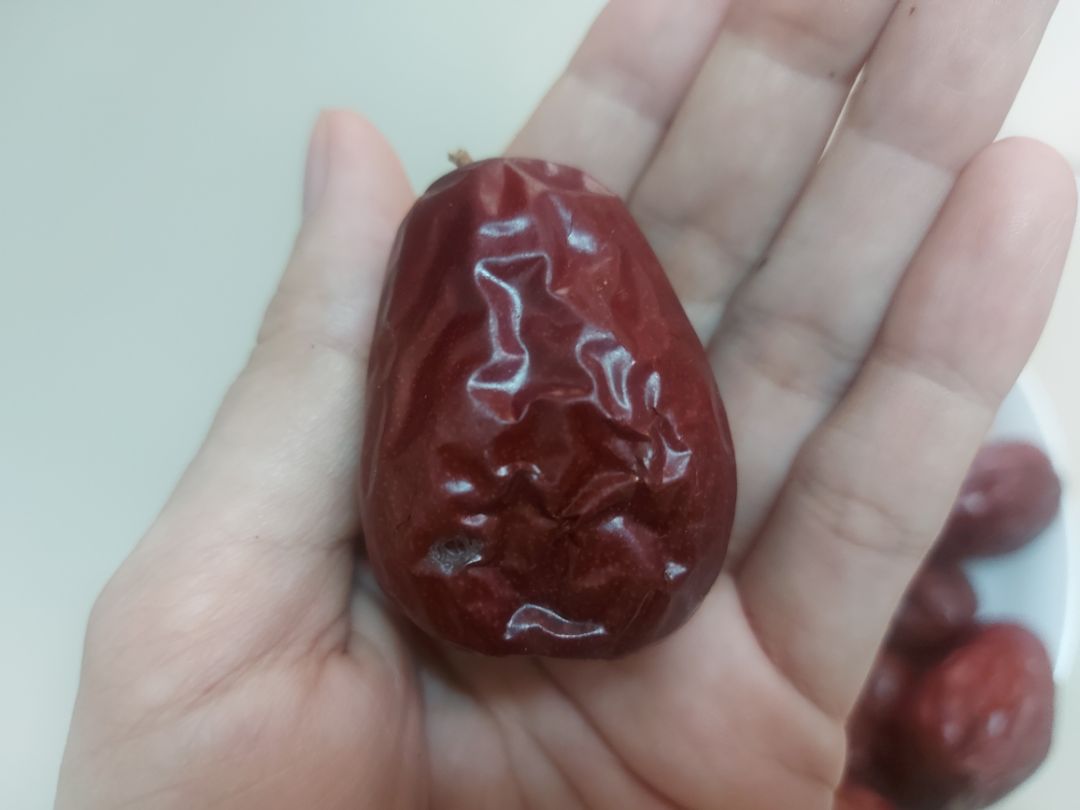 shop gói hàng kỹ, giao hàng nhanh, chất lượng sản phẩm đúng mô tả. táo trái to xốp, thích hợp ăn chơi thay bimbim