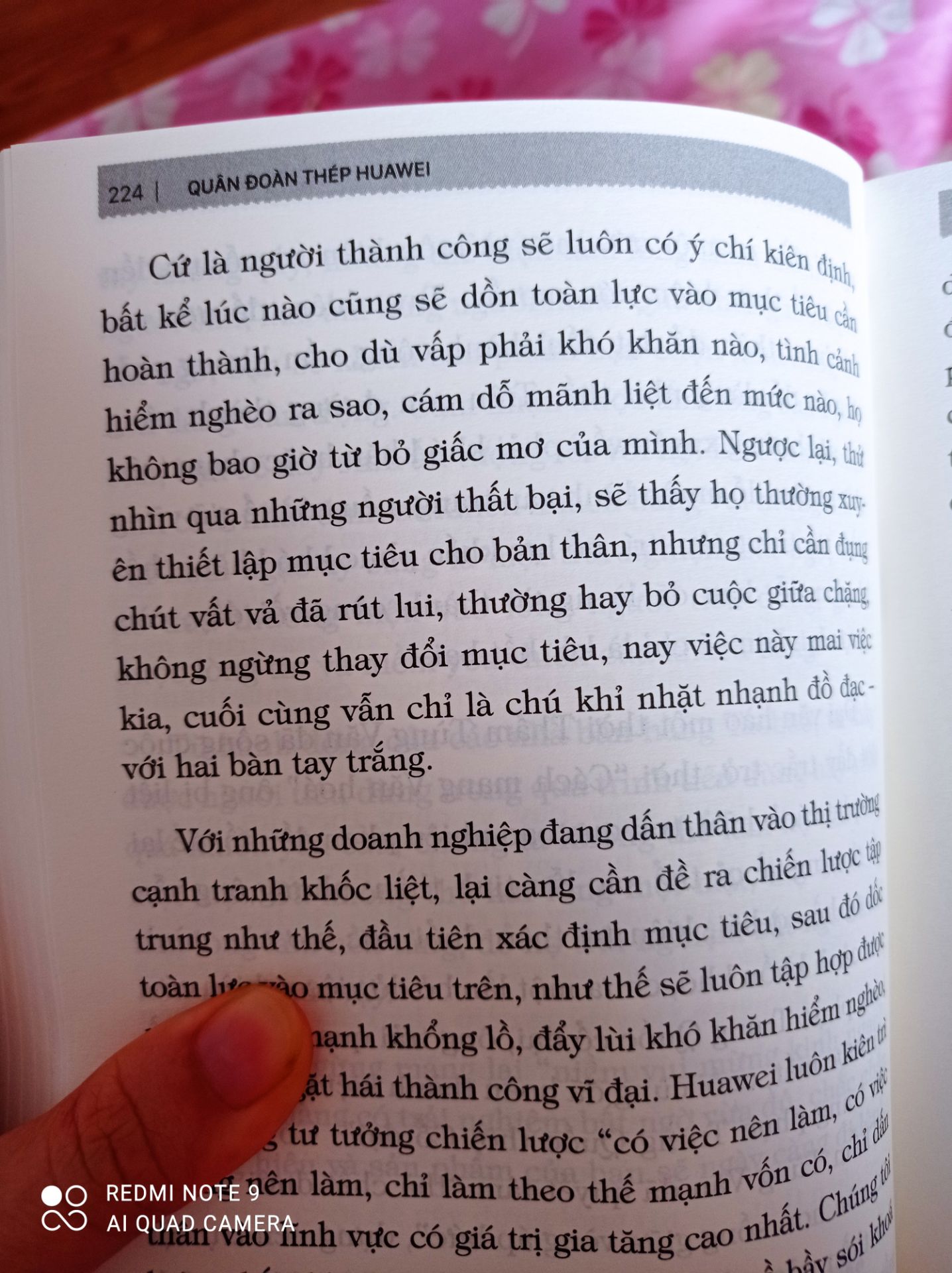 không thich quyển nắy lắm viết kiểu dài dòng kê lể đpjc khá la mệt