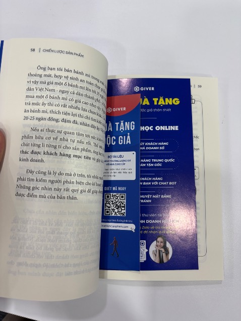 Không dài dòng, không hàn lâm, sách này như cà phê sữa đá: dễ uống nhưng tỉnh táo! Đọc xong là muốn gọi ngay team họp để… vẽ lại phễu sản phẩm từ đầu