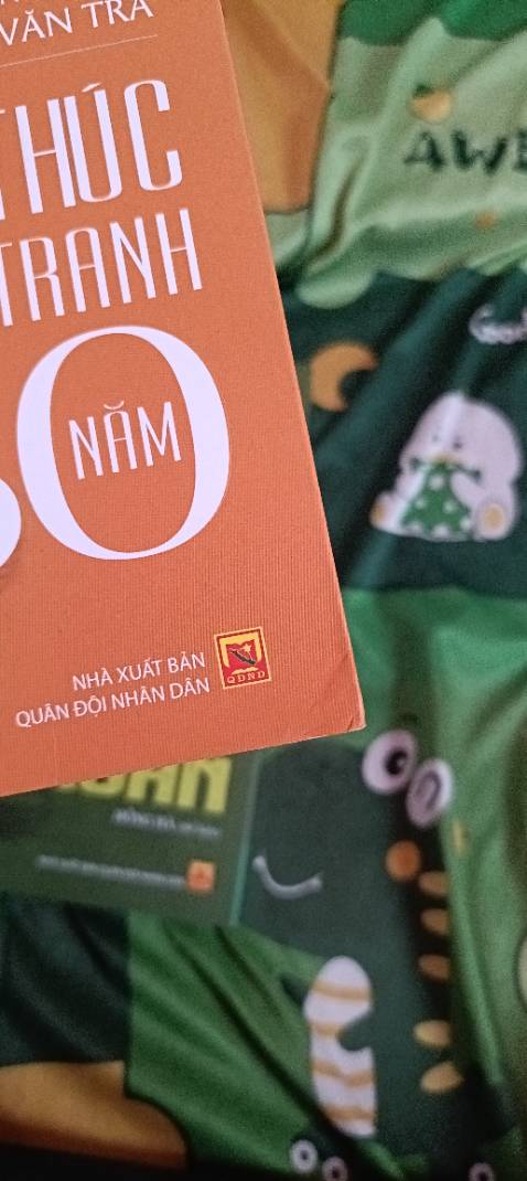 Shop đóng gói sơ Sài ko có bọc chống sốc giao đến người nhận thì bị hỏng gãy sách