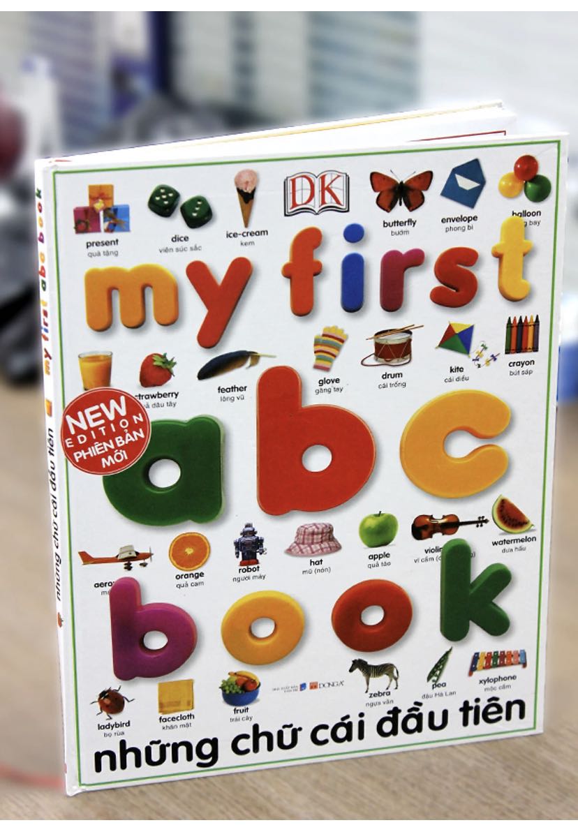 Sách hay, chữ to, in màu đẹp, bìa cứng. Mình đã cho bé đọc thử và khá thú vị