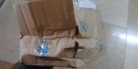 Mình ở HN và thấy lần nào hàng được Tiki vận chuyển từ SG ra hộp đựng cũng bị nát, bên trong sách ko có bọc nilon hoặc chống sốc. Thật sự thất vọng với cách đóng gói của Tiki. Tiki nên tiếp thu ý kiến của khách hàng và cải thiện sớm.